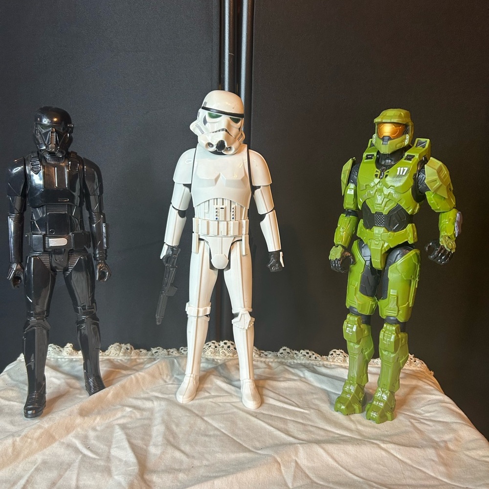 Disney Action Figures - StarWars Storm Troopers Halo
